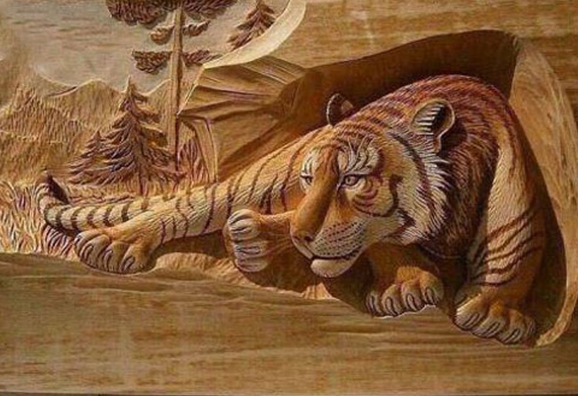 Rồng Hổ: Mãnh đất nước ta là nơi sinh sống của rồng và hổ. Cùng khám phá hình ảnh Rồng Hổ trên tấm vải tinh xảo, tươi đẹp như lời thần đồng của những thủy thủ đó.